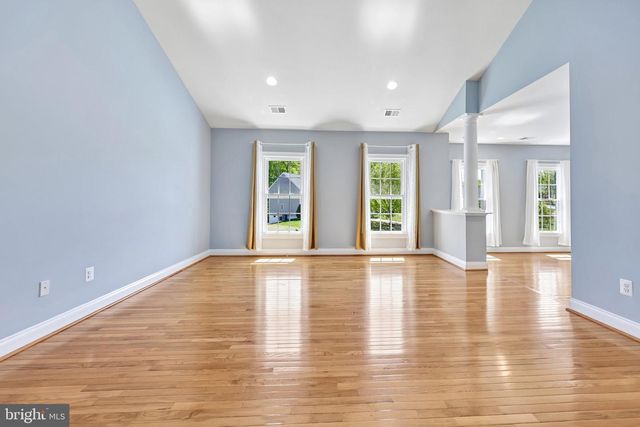 3519 KATRINA CT, Triangle, VA 22172