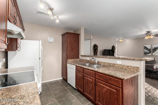 255 S KYRENE Road 133, Chandler, AZ 85226