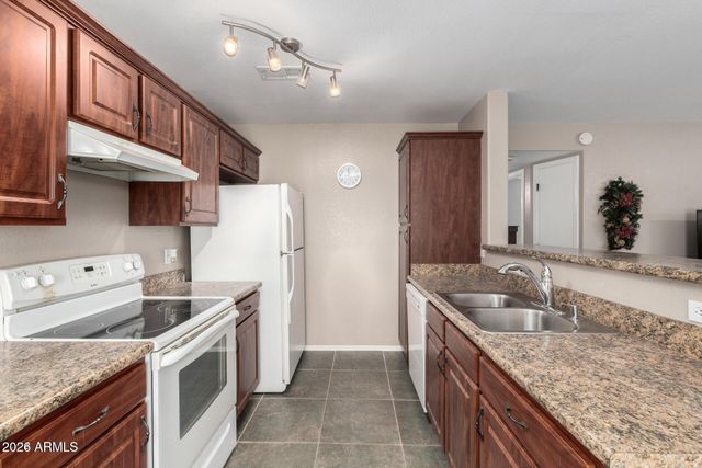 255 S KYRENE Road 133, Chandler, AZ 85226