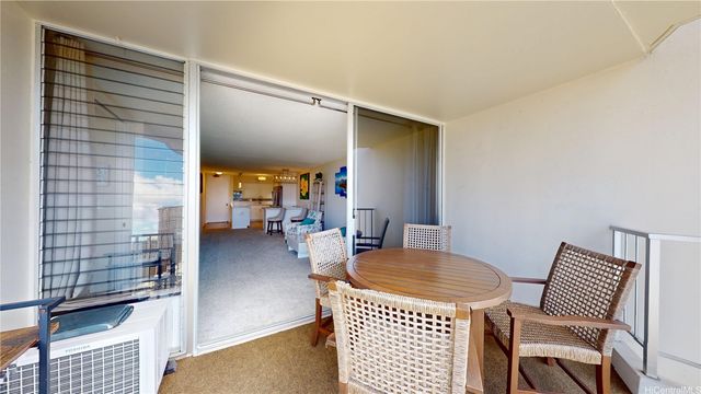469 Ena Road 2702, Honolulu, HI 96815