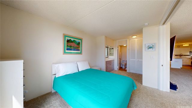 469 Ena Road 2702, Honolulu, HI 96815