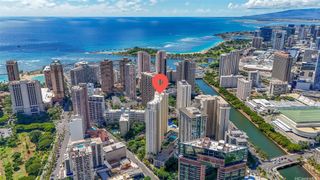 469 Ena Road 2702, Honolulu, HI 96815