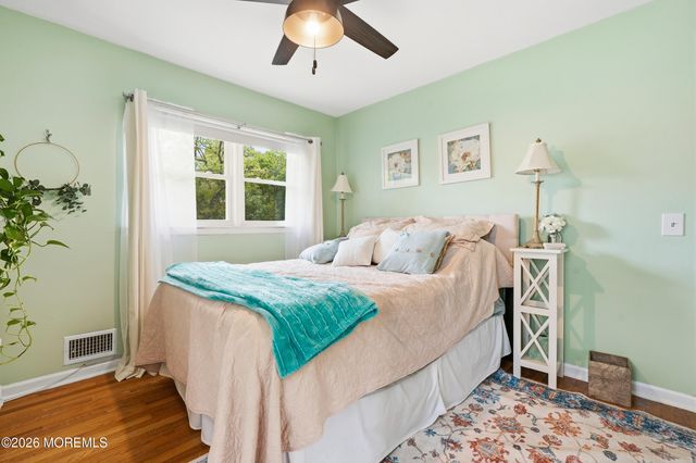 715 Carol Avenue, Oakhurst, NJ 07755