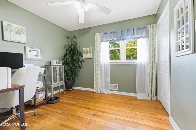 715 Carol Avenue, Oakhurst, NJ 07755