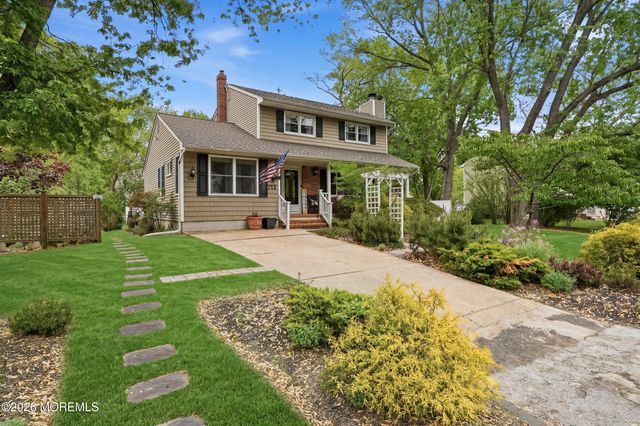 715 Carol Avenue, Oakhurst, NJ 07755