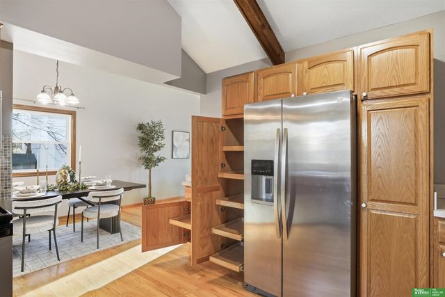 6021 S 109th Avenue Circle, Omaha, NE 68137