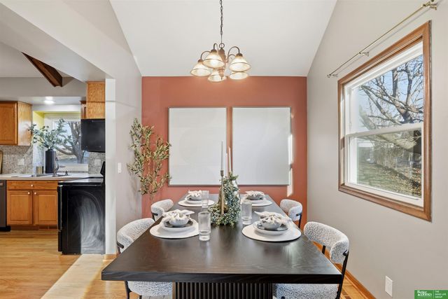 6021 S 109th Avenue Circle, Omaha, NE 68137