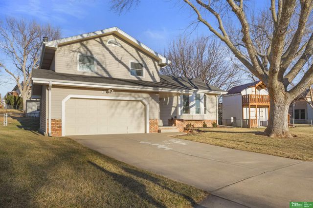 6021 S 109th Avenue Circle, Omaha, NE 68137