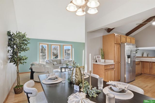 6021 S 109th Avenue Circle, Omaha, NE 68137