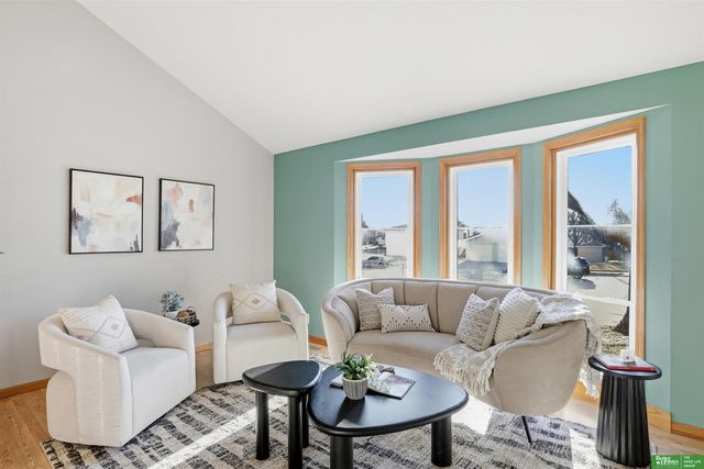 6021 S 109th Avenue Circle, Omaha, NE 68137