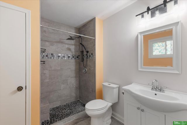 6021 S 109th Avenue Circle, Omaha, NE 68137