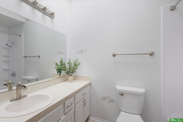 6021 S 109th Avenue Circle, Omaha, NE 68137