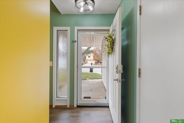 6021 S 109th Avenue Circle, Omaha, NE 68137