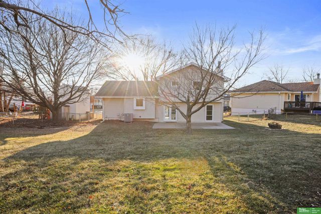 6021 S 109th Avenue Circle, Omaha, NE 68137