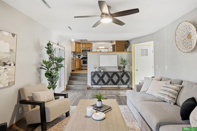 6021 S 109th Avenue Circle, Omaha, NE 68137