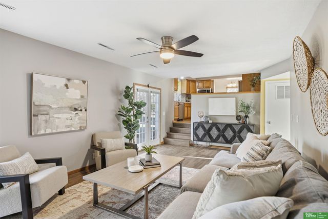 6021 S 109th Avenue Circle, Omaha, NE 68137