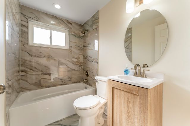 1206 S 16th Avenue A, Maywood, IL 60153