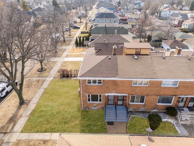 1206 S 16th Avenue A, Maywood, IL 60153