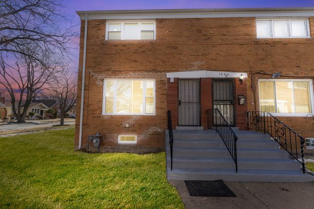 1206 S 16th Avenue A, Maywood, IL 60153