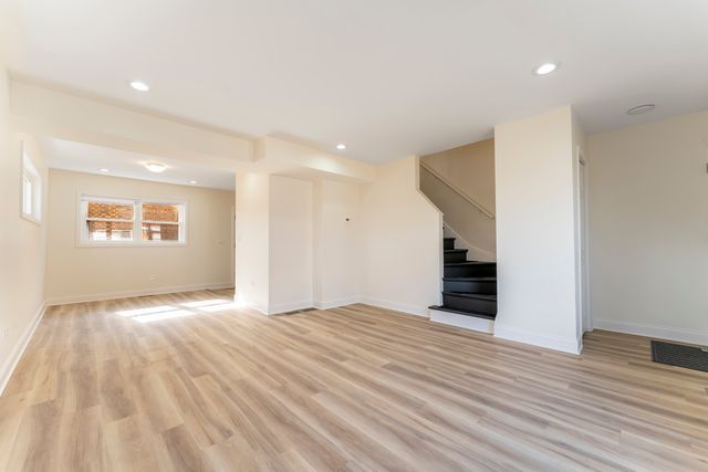 1206 S 16th Avenue A, Maywood, IL 60153