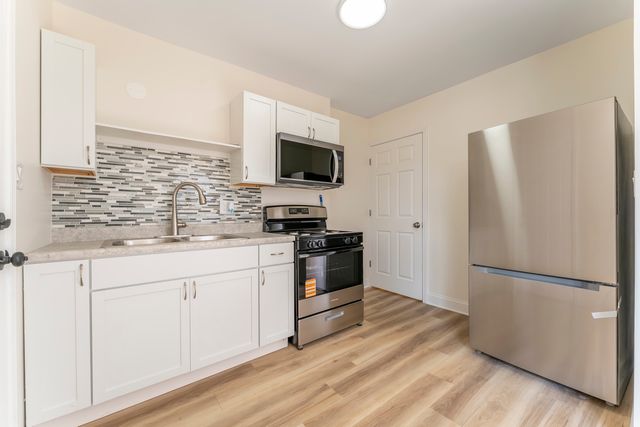 1206 S 16th Avenue A, Maywood, IL 60153