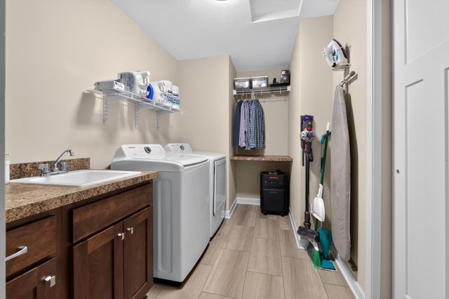 8776 Upper 7th Place, Lake Elmo, MN 55042
