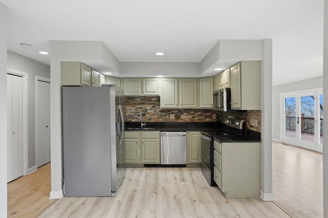 2604 VAIL DR, Columbia, MO 65203