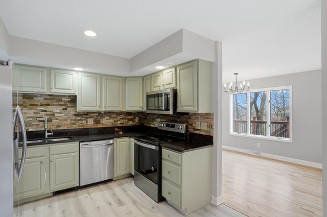 2604 VAIL DR, Columbia, MO 65203