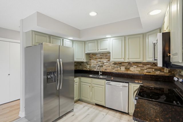 2604 VAIL DR, Columbia, MO 65203