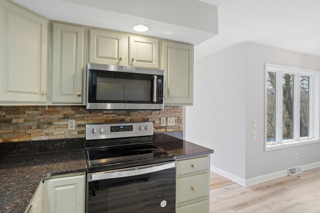 2604 VAIL DR, Columbia, MO 65203