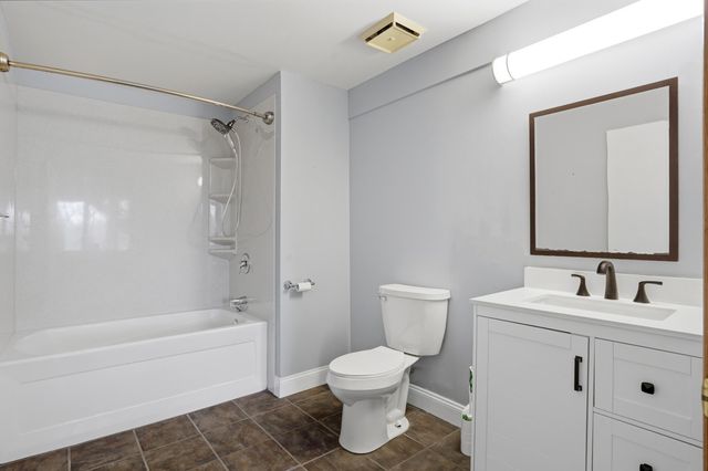 2604 VAIL DR, Columbia, MO 65203