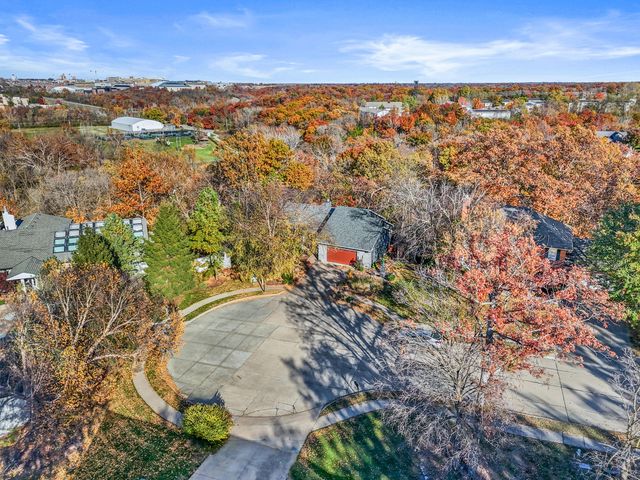 2604 VAIL DR, Columbia, MO 65203