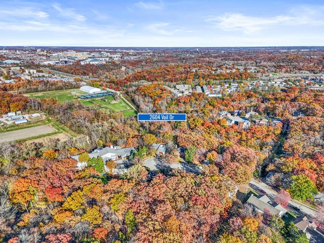 2604 VAIL DR, Columbia, MO 65203