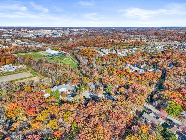 2604 VAIL DR, Columbia, MO 65203