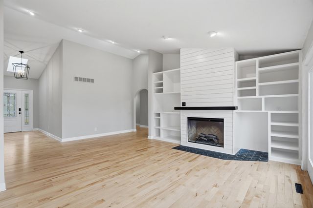 2604 VAIL DR, Columbia, MO 65203