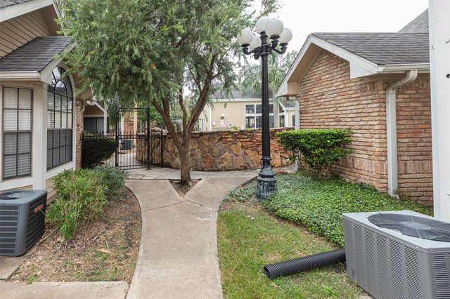 2300 Old Spanish Trail 2095, Houston, TX 77054