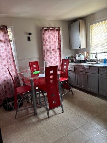 522 CHALKSTONE Avenue, Providence, RI 02909