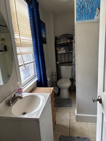 522 CHALKSTONE Avenue, Providence, RI 02909