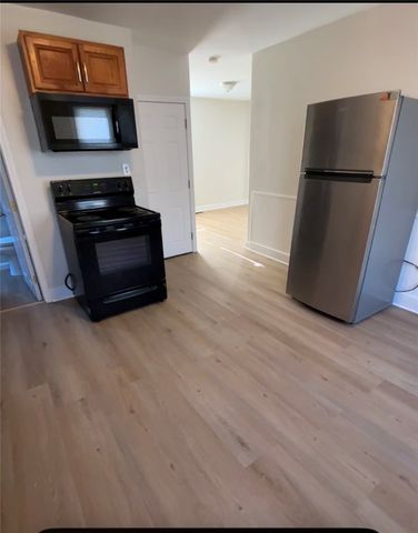 522 CHALKSTONE Avenue, Providence, RI 02909