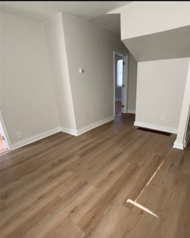 522 CHALKSTONE Avenue, Providence, RI 02909