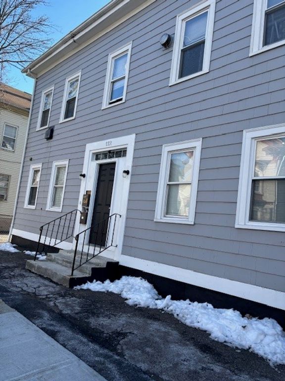 522 CHALKSTONE Avenue, Providence, RI 02909