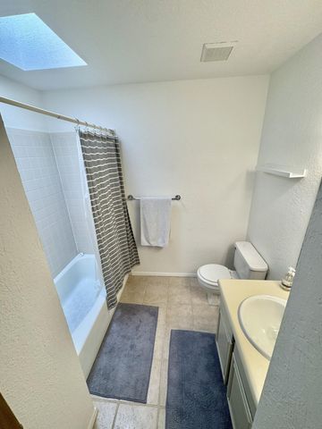 2900 Vista Del Rey NE 24B, Albuquerque, NM 87112