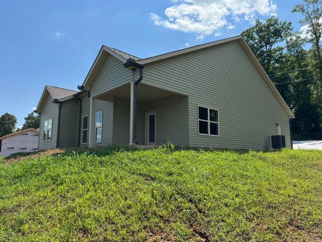 2266 White Ridge Rd, Pelham, TN 37366
