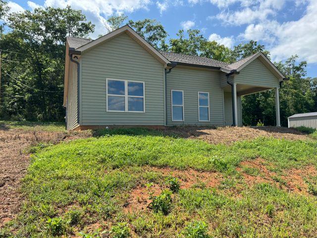 2266 White Ridge Rd, Pelham, TN 37366