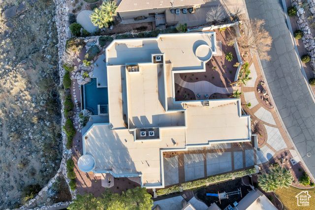 2031 E CLIFF POINT DR, St. George, UT 84790