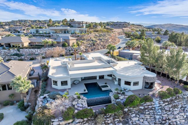 2031 E CLIFF POINT DR, St. George, UT 84790