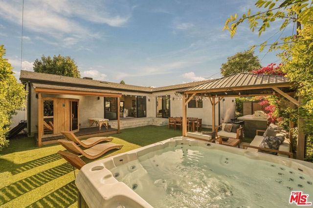 17723 Miranda Street, Encino, CA 91316