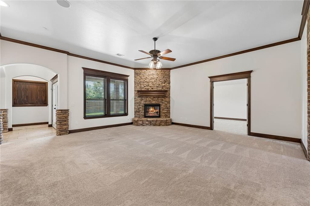 Image 17 of property listing at 18300 Salvador Road, Edmond, OK 73012