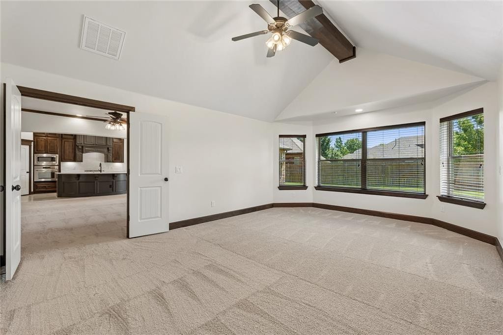 Image 19 of property listing at 18300 Salvador Road, Edmond, OK 73012