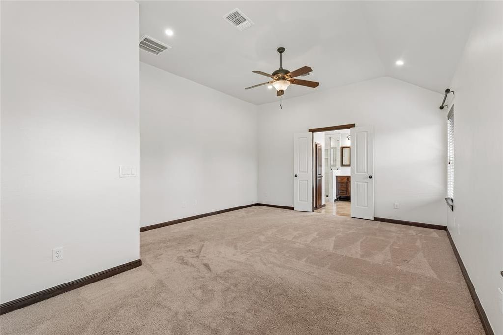 Image 21 of property listing at 18300 Salvador Road, Edmond, OK 73012